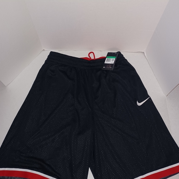 Nike "Lot Of 3" Basketball Shorts & Tops. Brand New. Mens Size: XL. - Picture 2 of 9